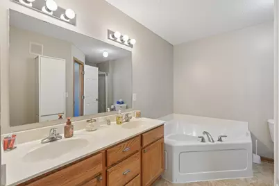 3574 Sterling Heights Drive #H, River Falls, WI 54022 - Photo 19