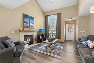 3574 Sterling Heights Dr, River Falls, WI 54022 - Photo 3