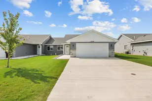 38768 Maple Ct, North Branch, MN 55056 - Photo 3