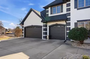 4230 Pineview Ln N, Plymouth, MN 55442 - Photo 5