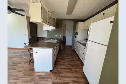 1114 Greenwood Street E, Thief River Falls, MN 56701 - Photo 11