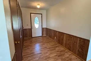 1114 Greenwood St E, Thief River Falls, MN 56701 - Photo 5