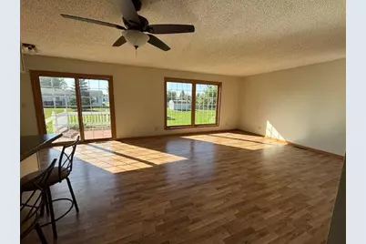 1114 Greenwood Street E, Thief River Falls, MN 56701 - Photo 7