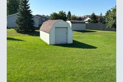 1114 Greenwood Street E, Thief River Falls, MN 56701 - Photo 21