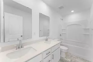 18333 Gladiator Dr, Lakeville, MN 55068 - Photo 15