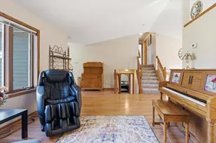 1523 4th St N, South Saint Paul, MN 55075 - Photo 9