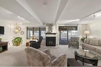 10223 Scarborough Road, Bloomington, MN 55437 - Photo 17