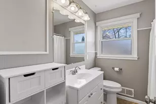 1713 Independence Ave N, Golden Valley, MN 55427 - Photo 15