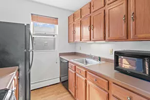 676 Ashland Ave, Saint Paul, MN 55104 - Photo 5