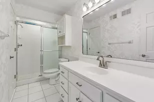 8803 Cove Pointe Rd, Eden Prairie, MN 55347 - Photo 51