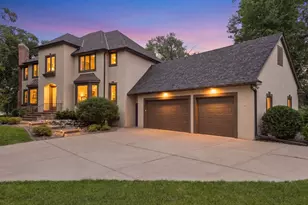 8803 Cove Pointe Rd, Eden Prairie, MN 55347 - Photo 1