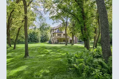 8803 Cove Pointe Road, Eden Prairie, MN 55347 - Photo 13