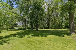 8803 Cove Pointe Rd, Eden Prairie, MN 55347 - Photo 61