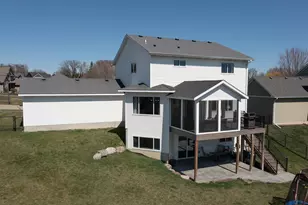 473 Amberg Ln, Chaska, MN 55318 - Photo 33