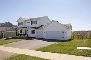 473 Amberg Ln, Chaska, MN 55318 - Photo 41