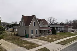 109 2nd Ave NW, Pine Island, MN 55963 - Photo 3