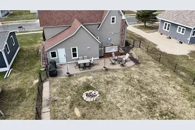 109 2nd Avenue NW, Pine Island, MN 55963 - Photo 9