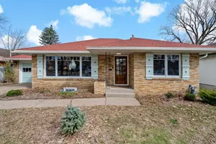 993 Hyacinth Ave E, Saint Paul, MN 55106 - Photo 5