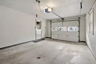 993 Hyacinth Ave E, Saint Paul, MN 55106 - Photo 49