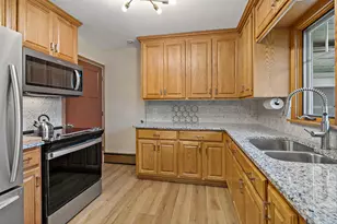 993 Hyacinth Ave E, Saint Paul, MN 55106 - Photo 17