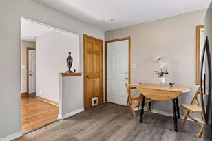 1461 Grandview Ave E, Maplewood, MN 55109 - Photo 13