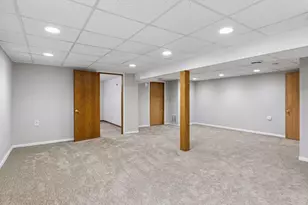 1461 Grandview Ave E, Maplewood, MN 55109 - Photo 27