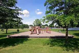 1461 Grandview Ave E, Maplewood, MN 55109 - Photo 39