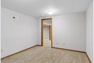 1461 Grandview Avenue E, Maplewood, MN 55109 - Photo 29