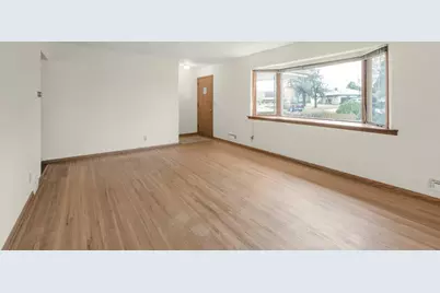 9009 Russell Avenue S, Bloomington, MN 55431 - Photo 5