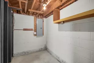 9009 Russell Ave S, Bloomington, MN 55431 - Photo 23