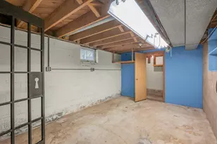 9009 Russell Ave S, Bloomington, MN 55431 - Photo 21