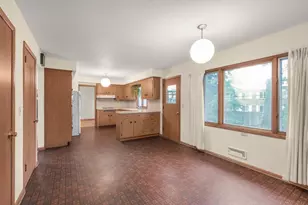 9009 Russell Ave S, Bloomington, MN 55431 - Photo 9