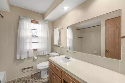 9009 Russell Avenue S, Bloomington, MN 55431 - Photo 13