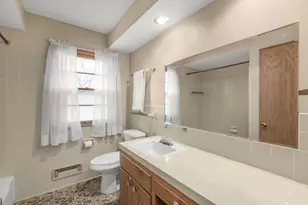 9009 Russell Ave S, Bloomington, MN 55431 - Photo 13