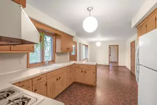 9009 Russell Ave S, Bloomington, MN 55431 - Photo 7