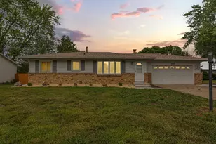 2033 Bluestone Ln, Eagan, MN 55122 - Photo 3