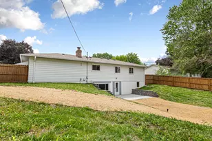 2033 Bluestone Ln, Eagan, MN 55122 - Photo 7