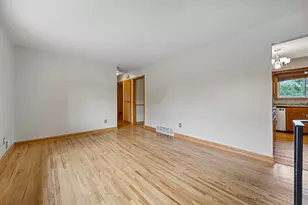 2033 Bluestone Ln, Eagan, MN 55122 - Photo 13