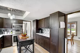 2881 Kent St, Roseville, MN 55113 - Photo 9