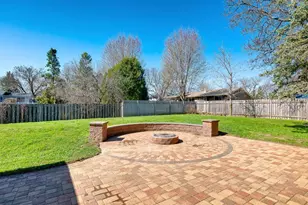 2881 Kent St, Roseville, MN 55113 - Photo 27