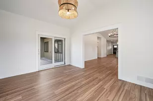 1060 Legend Ln, River Falls, WI 54022 - Photo 11