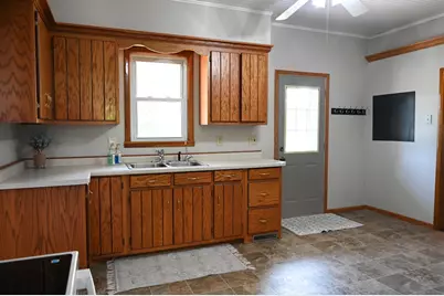 111 E Elm Avenue, Upsala, MN 56384 - Photo 5