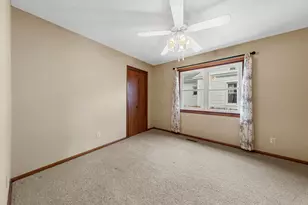 18 N Payne St, New Ulm, MN 56073 - Photo 15