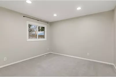 866 Wheeler Street N, Saint Paul, MN 55104 - Photo 9