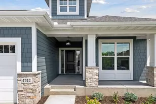 4742 Lawndale Ct N, Plymouth, MN 55446 - Photo 5