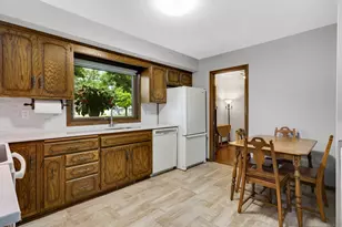 3719 Baillif Pl, Bloomington, MN 55431 - Photo 5