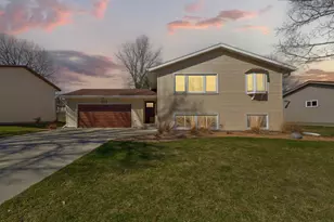 1117 Eastgate Rd, Albert Lea, MN 56007 - Photo 1