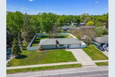 9230 Portland Avenue S, Bloomington, MN 55420 - Photo 3