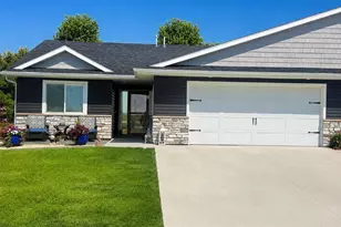 306 11th Street N, Goodhue, MN 55027 - Photo 1