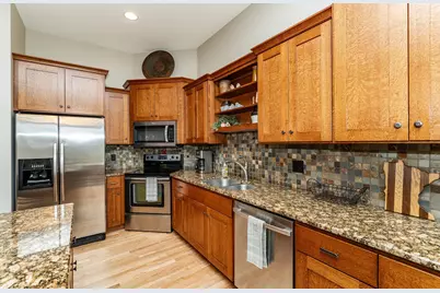 3915 Berkshire Road SW, Rochester, MN 55902 - Photo 5